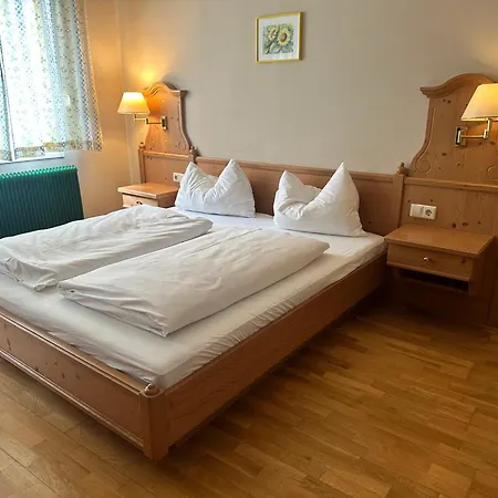 Kro Breitenfelderhof Zur Riegersburg 3*