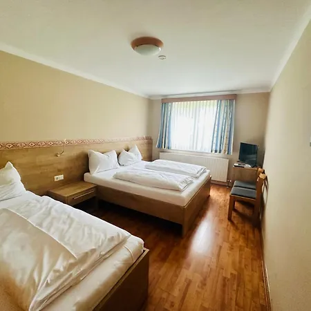 Breitenfelderhof Zur Riegersburg Inn 3*