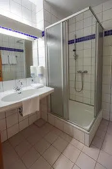 Breitenfelderhof Zur Riegersburg 3*